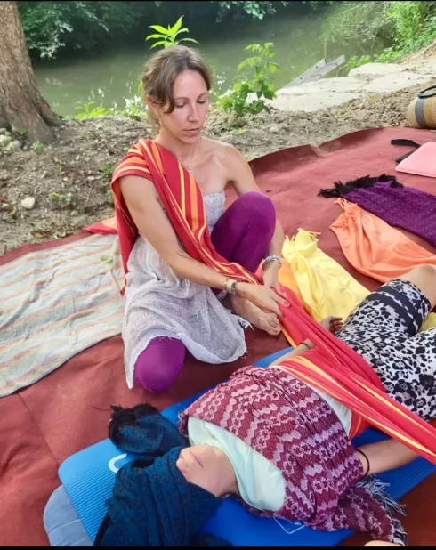 Rebozo-Workshop for pregnant women and partners @ Feelgoodstudio 1070 " Therapy / Chikitsa "