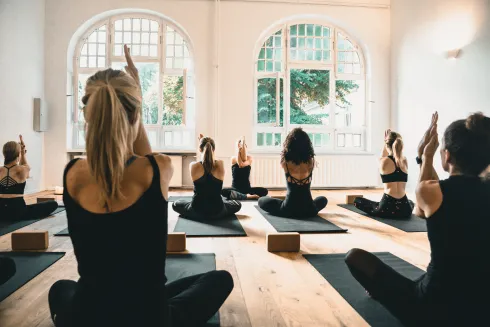 LU YOGA