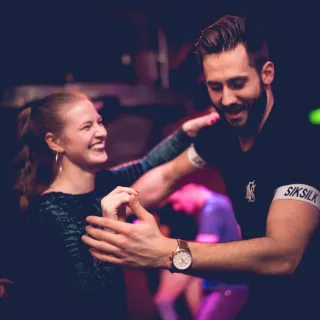 Dieser Anbieter hat keine Bildbeschreibung für dieses Bild hinterlegt