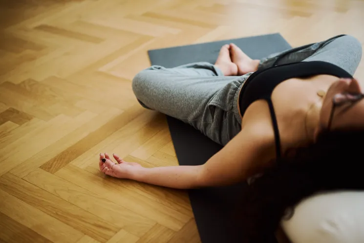 Yin Yoga x Live Acoustic Guitar @ Rooted