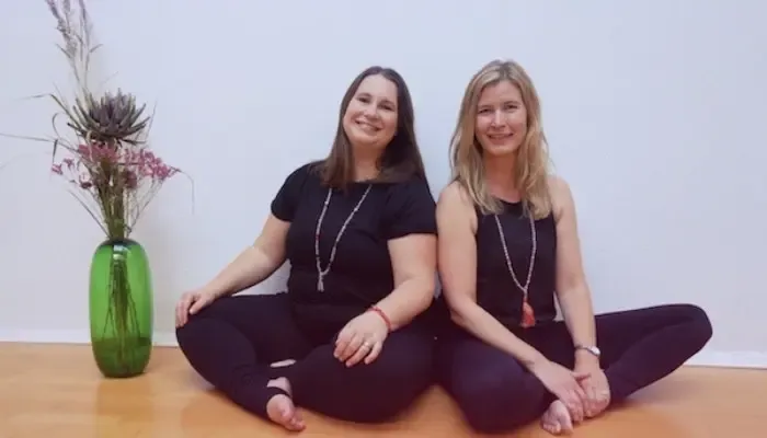 Special : Einheit mit Ying & Yang mit Kerstin & Annika @ Rundum Yoga Unterbilk