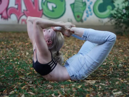 Flexibility for All Levels mit Alicia (@pencilcircus) @ Aerial Silk Vienna
