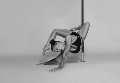 Pole-Pirouettes - Carmen [online] @ Vertical - Pole Aerial Dance
