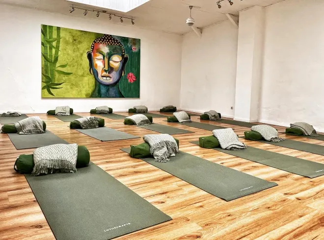 Vayu Yoga and more BUCHUNG über https://www.vayu.online/kurse