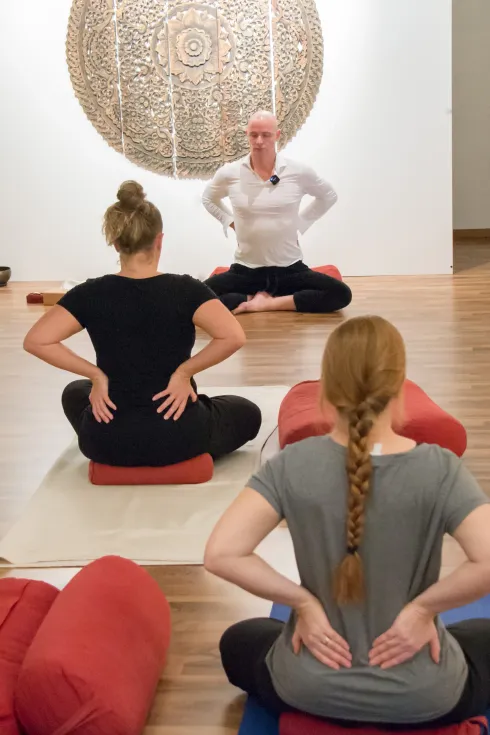 ONLINE Prenatal Yoga (English) @ Bubble Yoga // Zürich