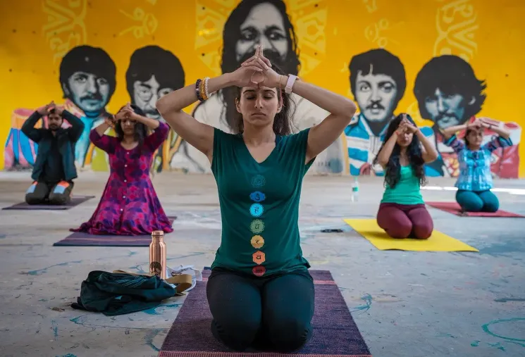 Kundalini Yoga für Einsteiger mit Susi Sanlier @ Home of Yoga Rastede