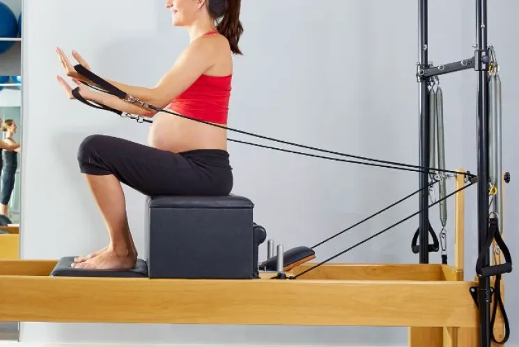 Kombi Pilates Prä & Postnatal – Matten-Pilates Ausbildung (20h) + Reformer-Ausbildung (20h) @ Power Yoga Institute Online-Studio