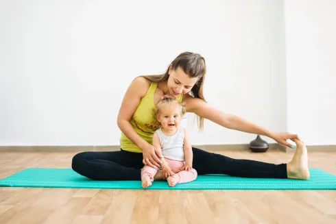 7+3 Sommer Mama Baby Yoga Kurs - 04.07.-05.09. (10 Wochen) STUDIO @ Yogagalerie