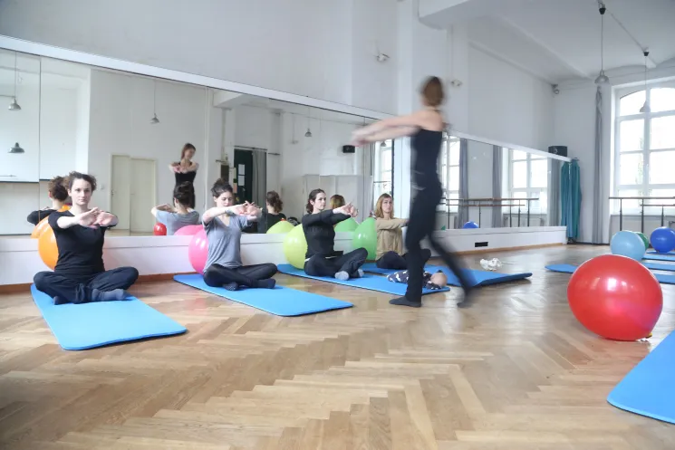   PRÄVENTIONSKURS Yoga in der Schwangerschaft @ Christiane Klatt - KOERPERHALTUNG - Berlin