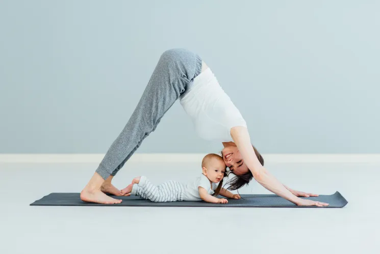 MAMI (& BABY) - Yoga nach der Geburt @ YAMA YOGA