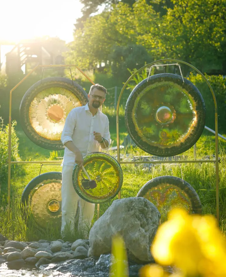 Gongbad 90 min. Livekonzert im Liegen @ Yogazentrum Mödling