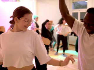 Dieser Anbieter hat keine Bildbeschreibung für dieses Bild hinterlegt