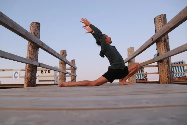 --ONLINE-- "Stress & Rest" - Strong & Restorative Yoga mit Fabio  @ Ananda Yoga Haus - Kempten