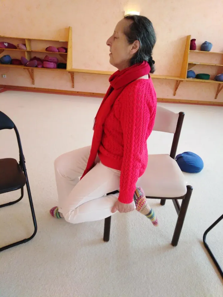 Wohlfühlen Yoga auf dem Stuhl @ Yoga Vidya Bad Meinberg e.V.
