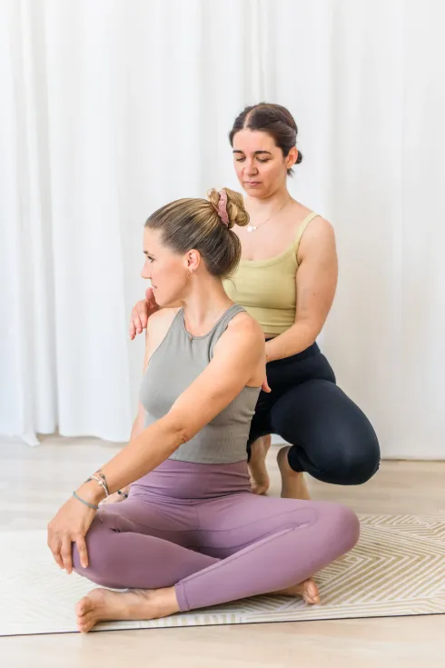 Yoga Anfänger:innen Kurs - Montags 19.30-21.00 Uhr @ YOGAlounge Vienna