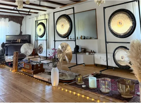 SOUNDMEDICINE – Soundbad Deluxe @ YOGARAUSCH Yoga- und Soundhealing Studio