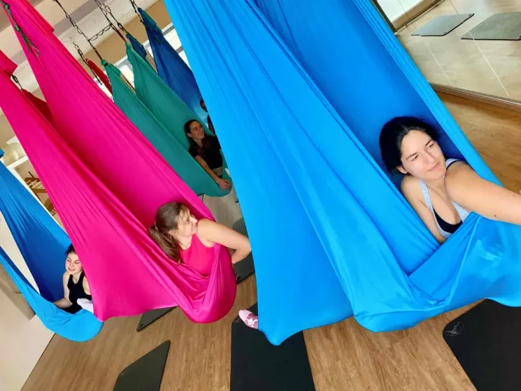 ☀️🔹Aerial Yoga, Mi 18:15-19:15 @ Studio HERZSCHLAG