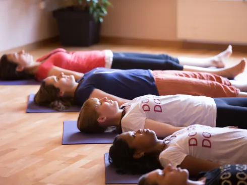 ONLINE LIVE STREAM (EN) - Full Yogic Recovery @ Happinez Yoga Fribourg