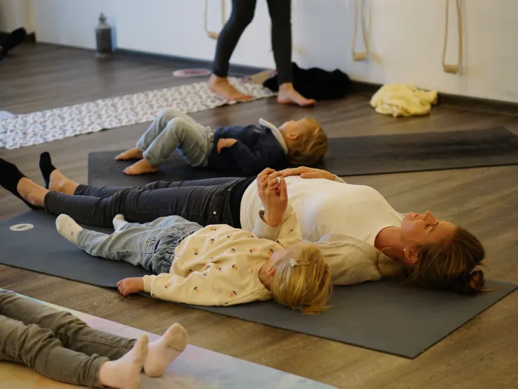 Familienyoga @ Hearthfire Yoga