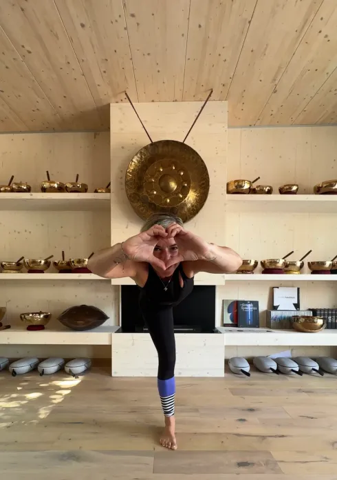 54 Sonnengrüße - Tag und Nacht Gleiche = Sun Salutations @ Mahalo Yoga