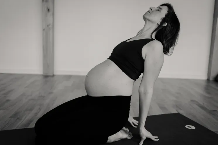 Flow Yoga für Schwangere - POWER FLOW - MO, 18:00-19:00 Uhr, 14.09 - 12.10 @ Die FamilienBox
