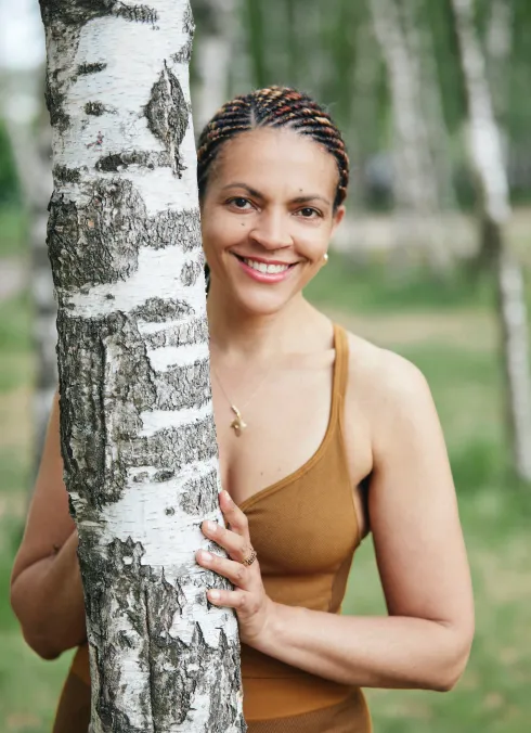 Workshop "Diversity in Yoga – Deep Dive" mit Bisseh Akamé - 30.08.2026, 13:45 bis 16:45 Uhr (3 Std) – Live @ Spirit Yoga - Studio Zehlendorf