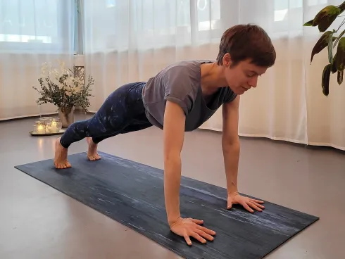 Gesund Yoga üben: Fokus Chaturanga Dandasana @ ONDAFLOW