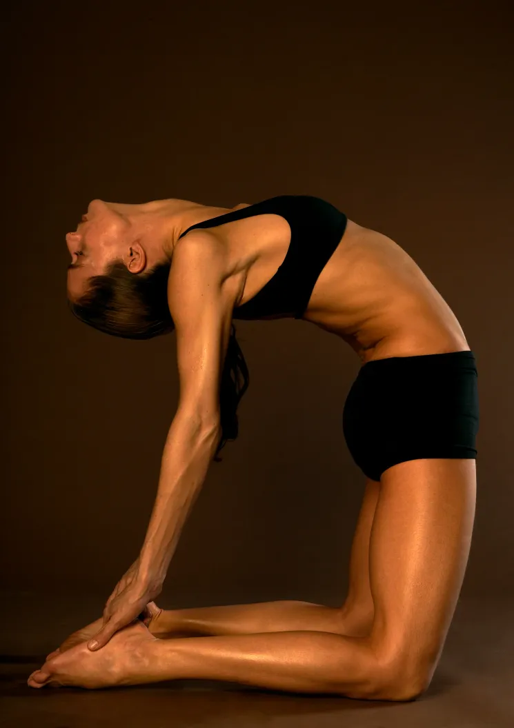 Hot Flow Yoga @ YogaCollege Feelgoodstudio 1150 " Heat / Tejas "