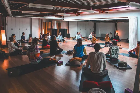 Zen Zondag: onthaasten en ontgiften @ Yoga Studio Groene Vallei