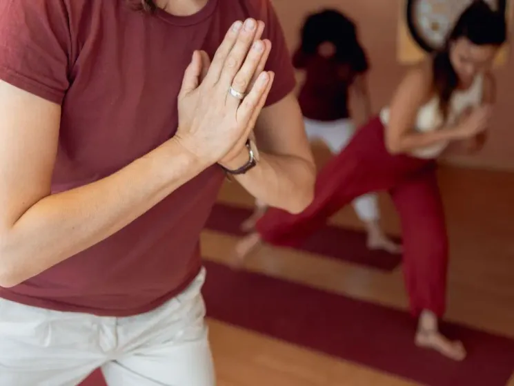 Online Yoga - Early Bird Yoga mit Pascal @ Yogastudio Luzern