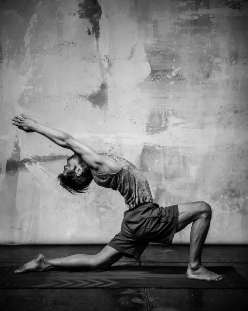 Simon Park - 30hrs Training: Awakening The Flow: Essential Alignment, Sequencing, and Touch @ Feelgoodstudio 1040 " Movement / Vritti "