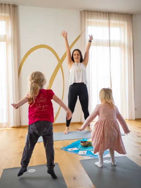 Benefiz Kinder-Yoga für kleine Yoginis (3-6) @ Yogazentrum