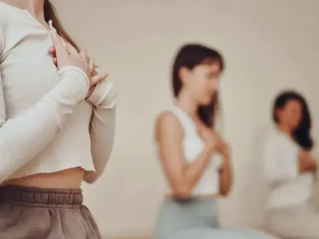 Atemräume - Bewusst Atmen @ online zu Hause @ Saccidananda Yoga