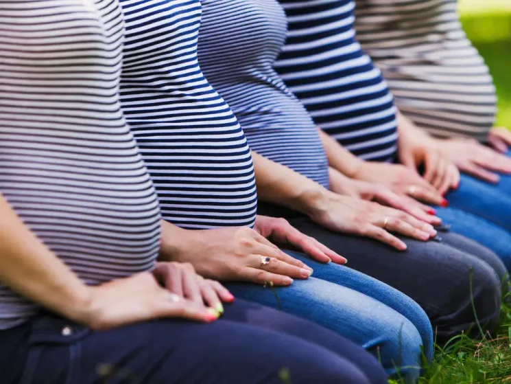 Yoga in der Schwangerschaft im Mai @ MIRKAS YOGAHÄUSCHEN
