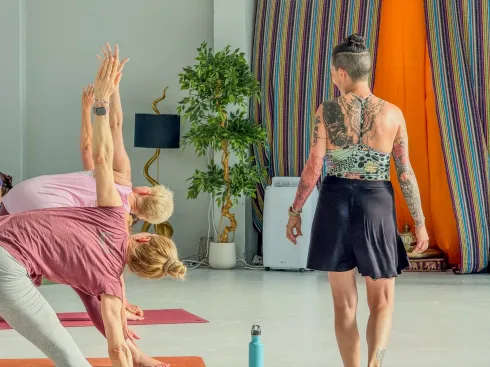 Janardana Yogalehrer Ausbildung Modul 4:Modul 4: Philosophie, Ethik & ZPP-Business-Masterclass @ Janardana Yoga ZPP zertifiziert (Krankenkassenzulassung)