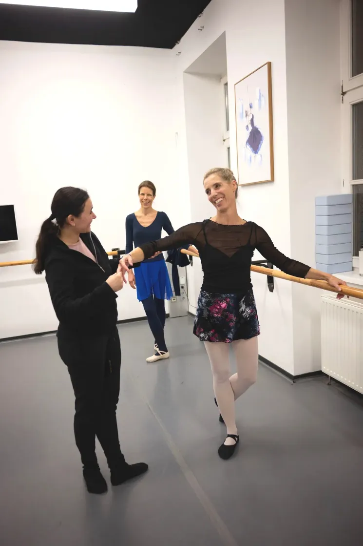 Donnerstag 9:00 | Ballett für Erwachsene LEVEL 1-2 @ Ballettschule DANCEWORLD