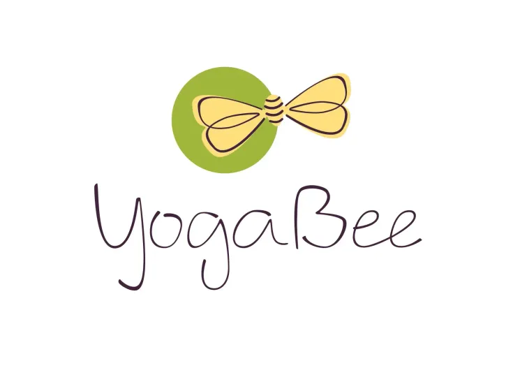 Sanftes Hatha Yoga für Mamas – im YogaBee Studio – in English @ YogaBee